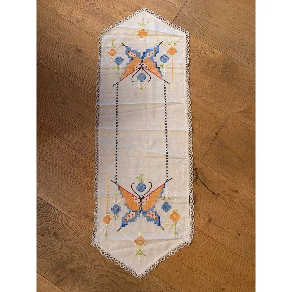 Vintage Handcrafted Table Runner Dresser Scarf Butterfly Crochet Lace Trim